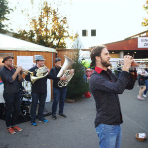 Musikalische Unterhaltung an der Gewerbeausstellung Stärne füfi in Beromünster
