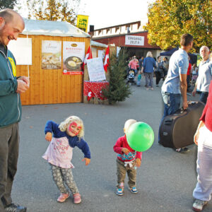 Gross und Klein haben Spass an der Gewerbeausstellung Stärne füfi in Beromünster