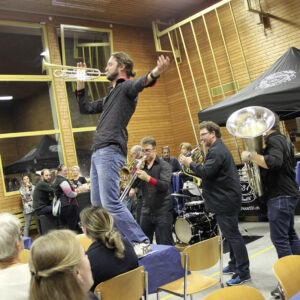 Musikalische Unterhaltung an der Gewerbeausstellung Stärne füfi in Beromünster