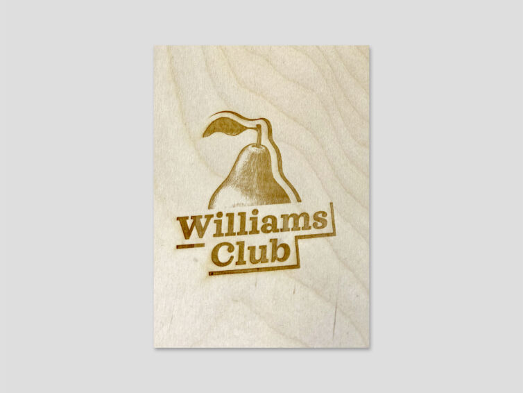 Eingebranntes Logo auf Holz, hergestellt von Wallimann Druck und Verlag AG.