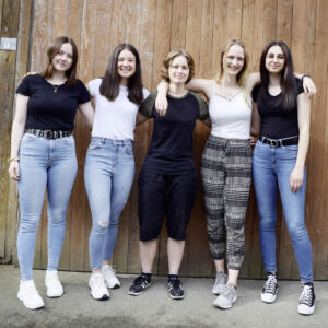 Making of «Di Lernende öbernänd» Wallimann im «swiss print+communication» ein Projekt der Lernenden Wallifrauen