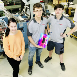 Making of «Di Lernende öbernänd» Wallimann im «swiss print+communication» ein Projekt der Lernenden Wallifrauen